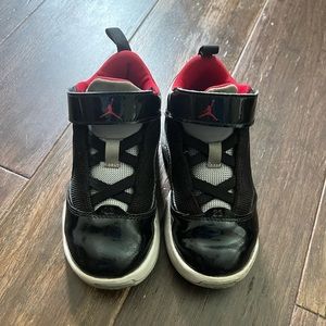 Boys Jordan Sneakers